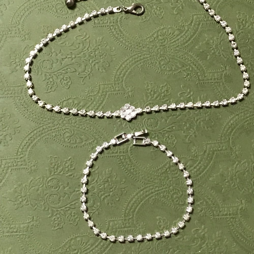 Necklace and Bracelet Set - rhinestones and silver tone - Picture 1 of 6